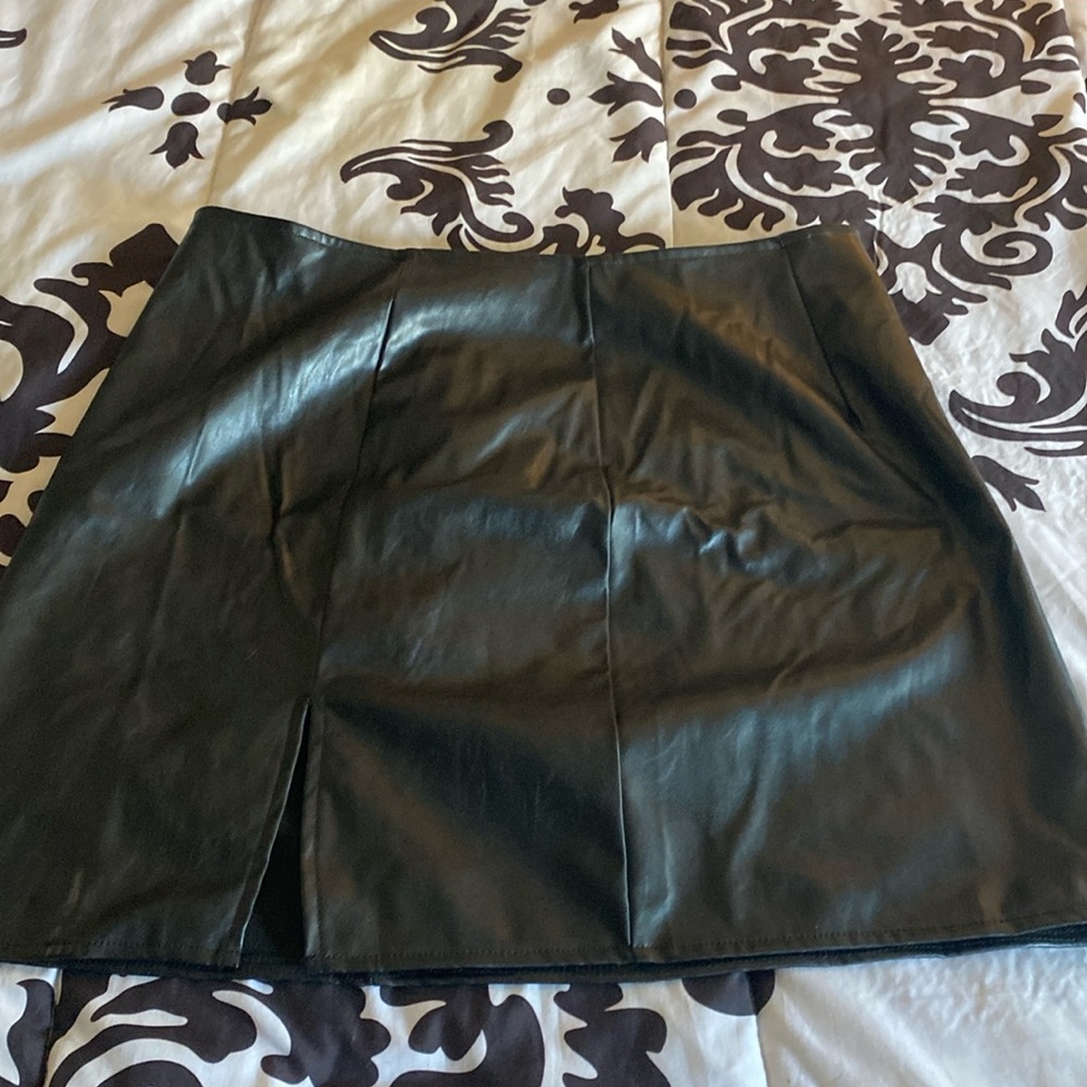 Pleather skirt with slit